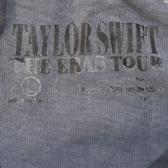 Taylor Swift The Eras Tour 2023 Gray Multicolor T-Shirt - Adult Size XL - Picture 3 of 6